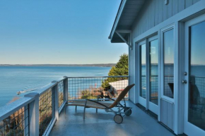 Marine View Bluff by AvantStay Waterfront Views